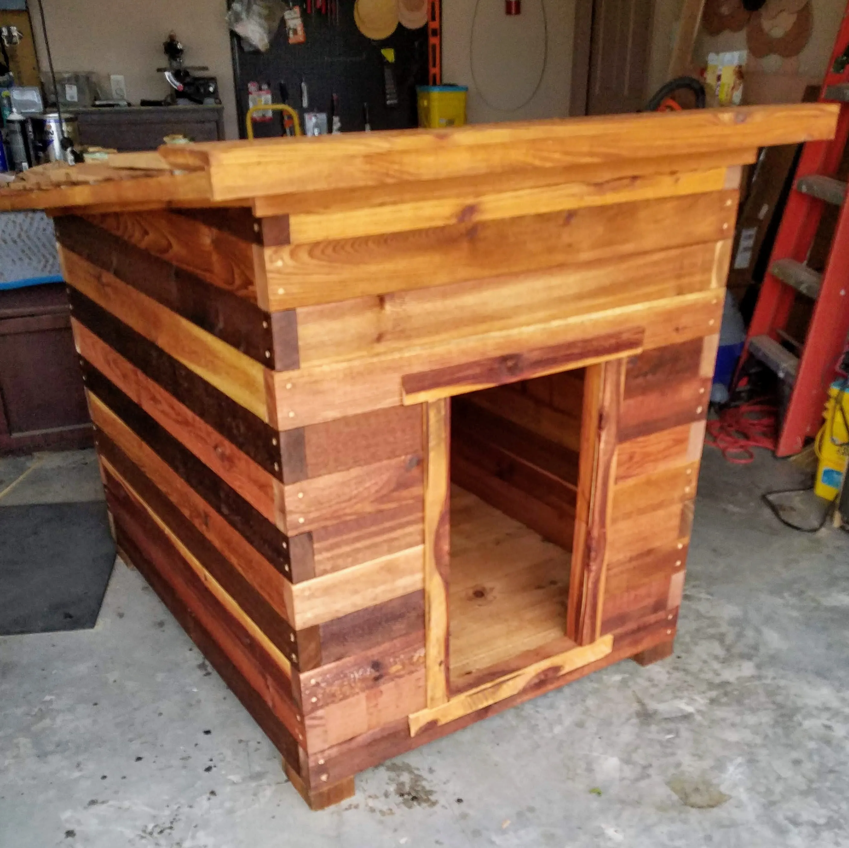 Cedar Dog House