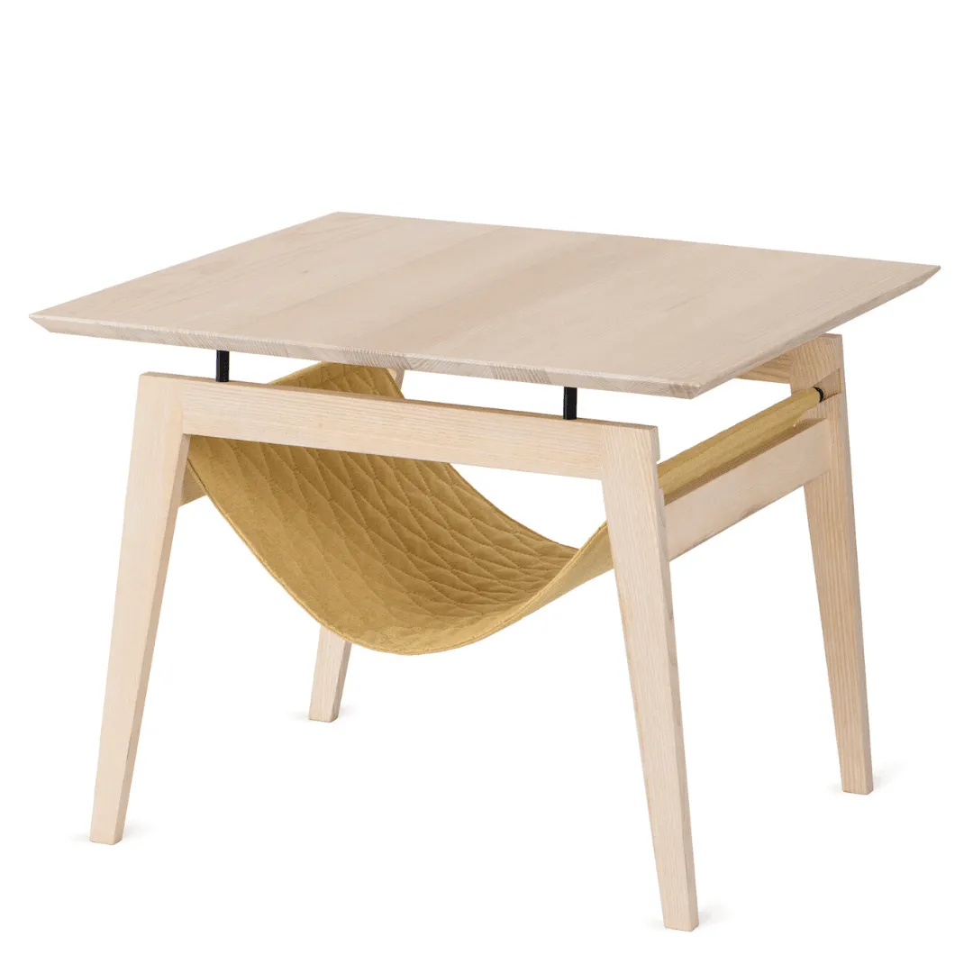 KIKKO Pet Table By Labbvenn