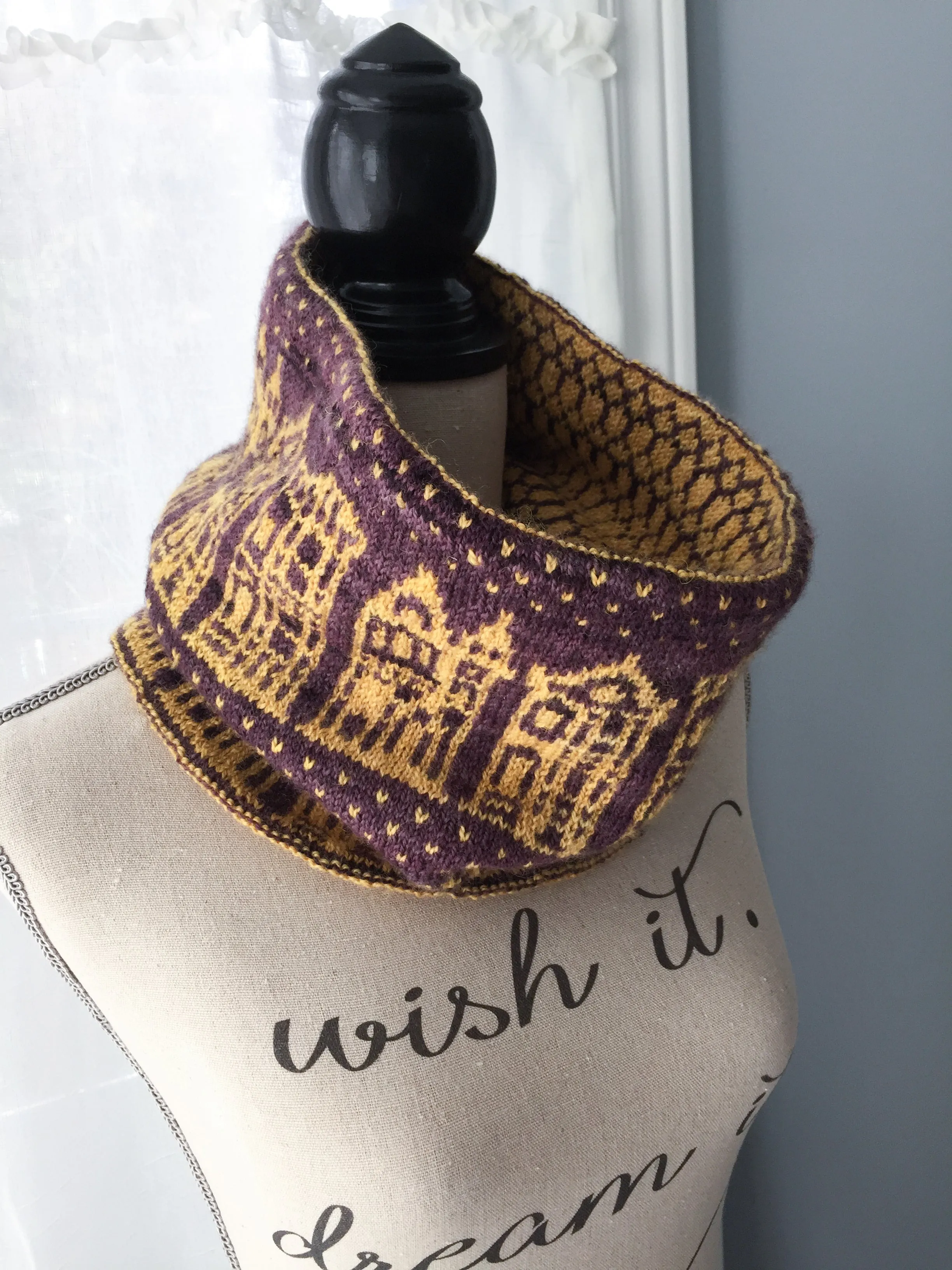 Painted Ladies Cowl Knitting Pattern (PDF) by Phibersmith Designs