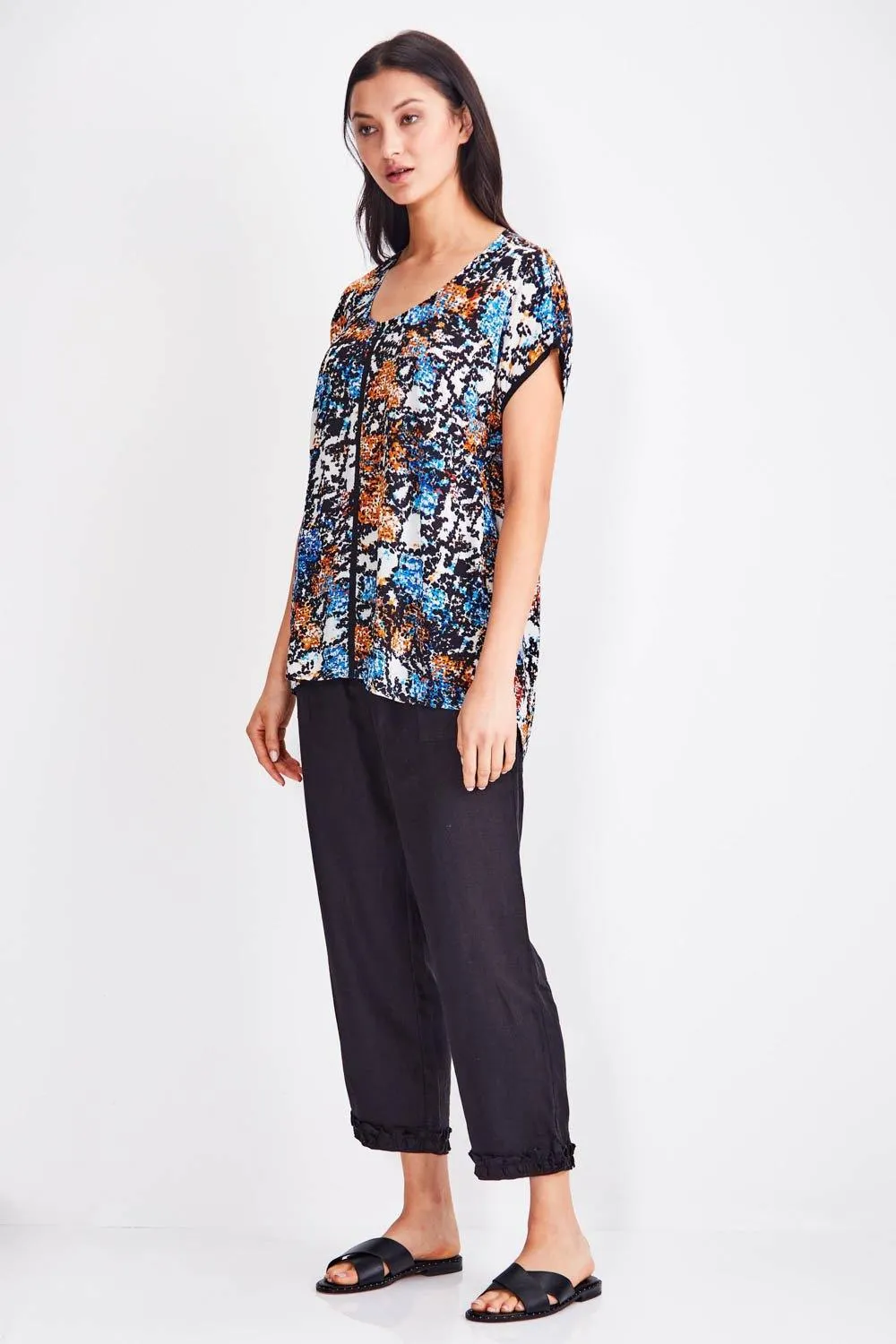Ruffle Capri- Black